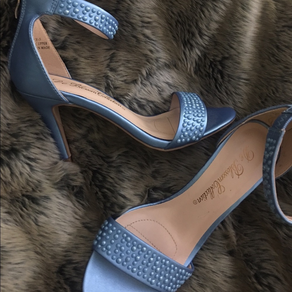 Blue pearl heels